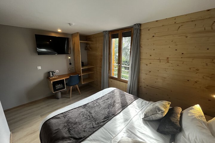 Room 15 of 50
