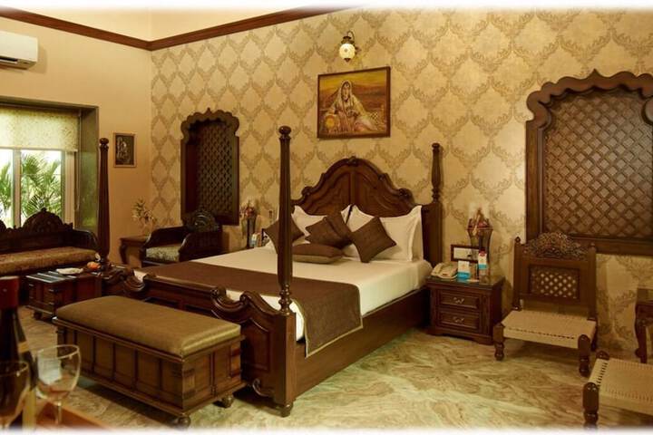 Room 3 of 81