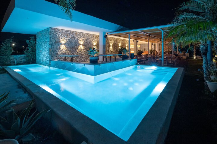 Pool 265 of 282