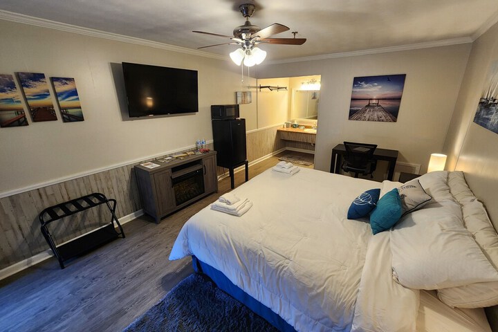 Room 9 of 37