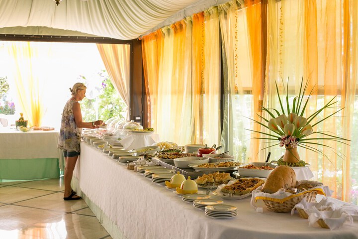 Dining 45 of 59