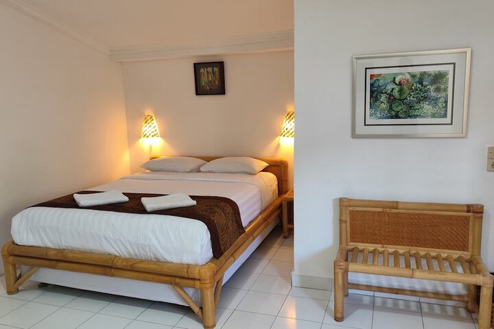 Room 9 of 43