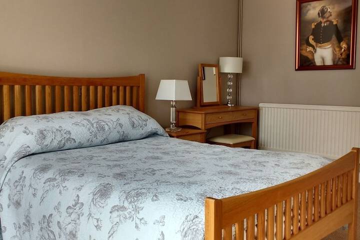Room 3 of 48