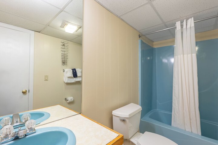 Room 60 of 83