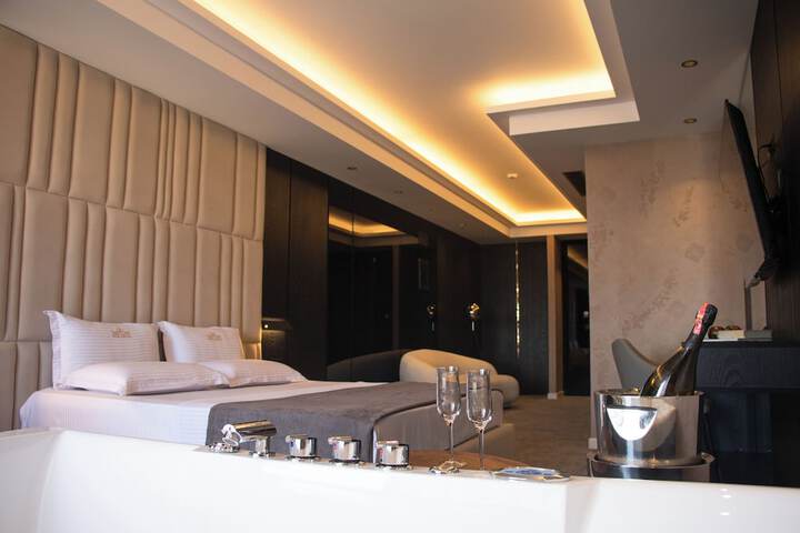 Room 29 of 54