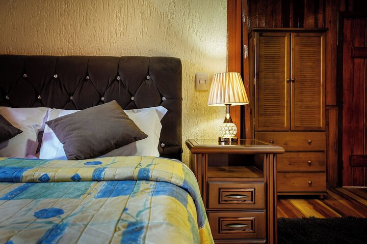 Room 9 of 50