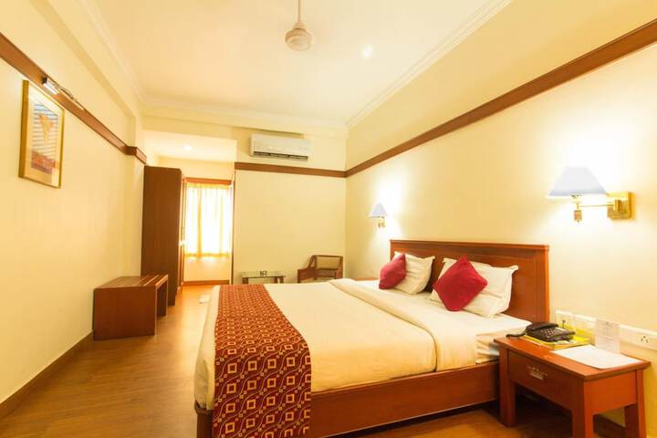 Room 9 of 20