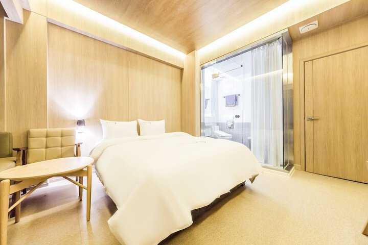 Room 25 of 57