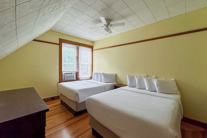 Room 127 of 324