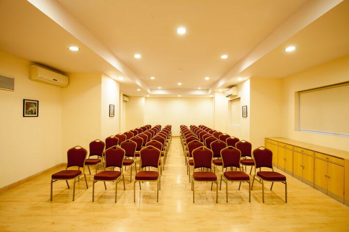 Business Center 54 of 56