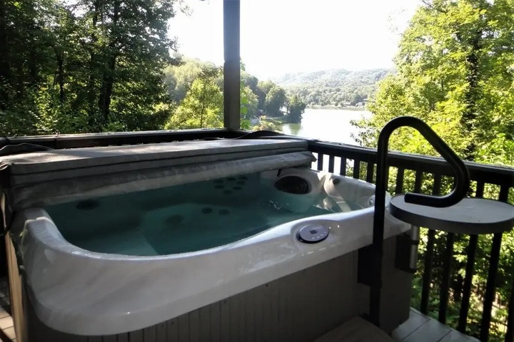 Pool 7 of 15