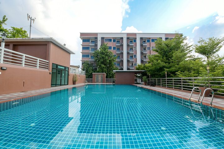 The Route Sriracha Hotel & Residence