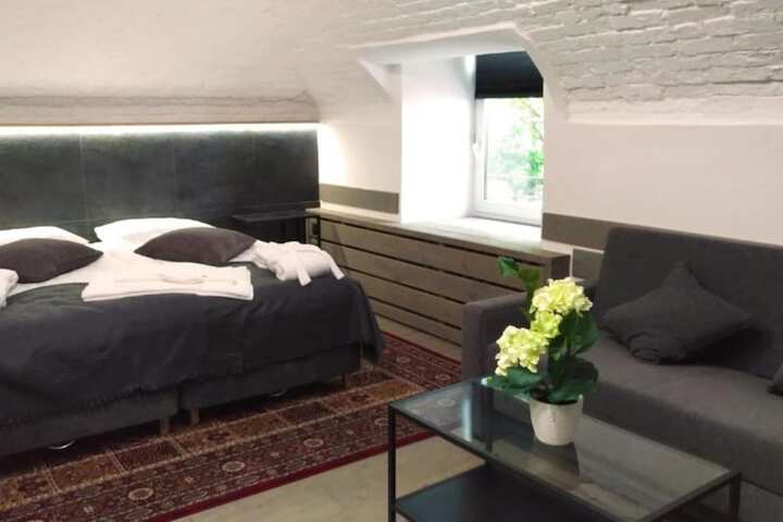 Room 20 of 38