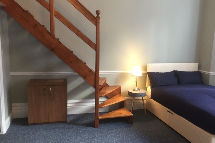 Room 57 of 283