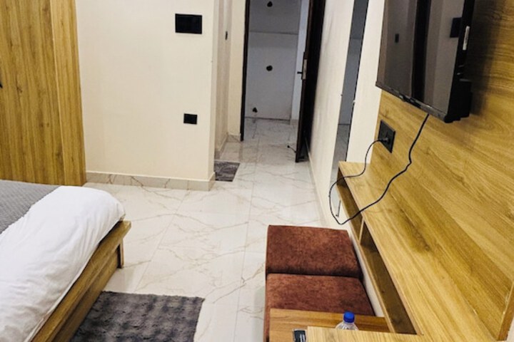 Room 15 of 51