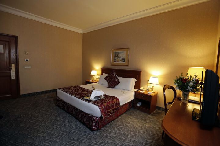 Room 18 of 81