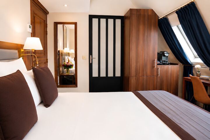 Room 16 of 61