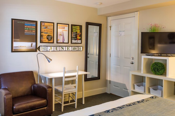 Room 81 of 168