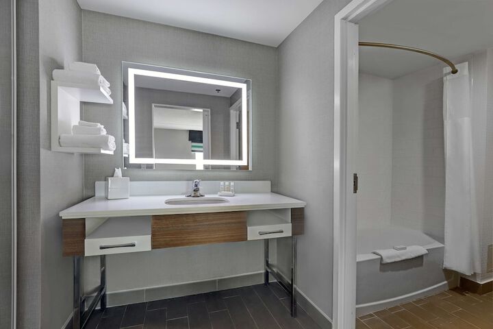 Room 30 of 50