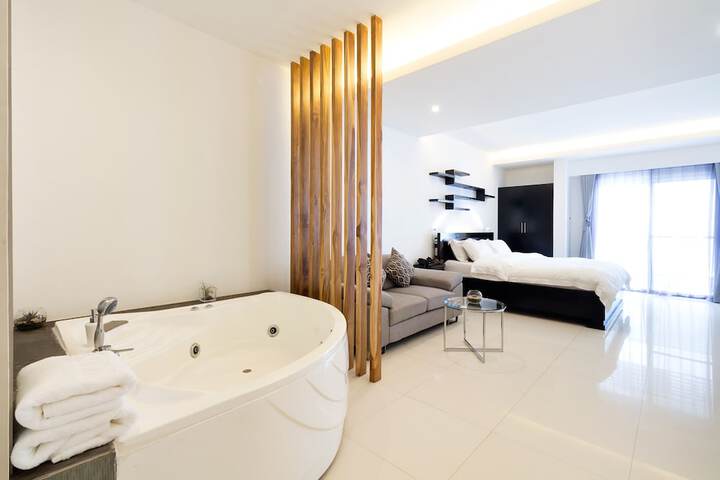 Room 17 of 51