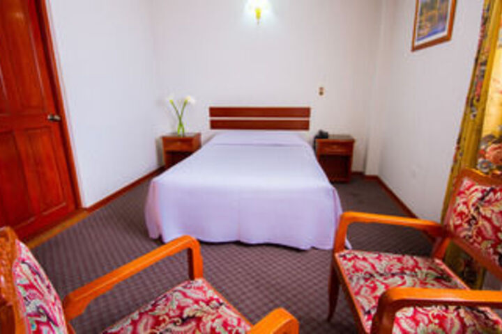 Room 12 of 19