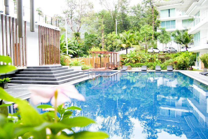 Pool 70 of 81