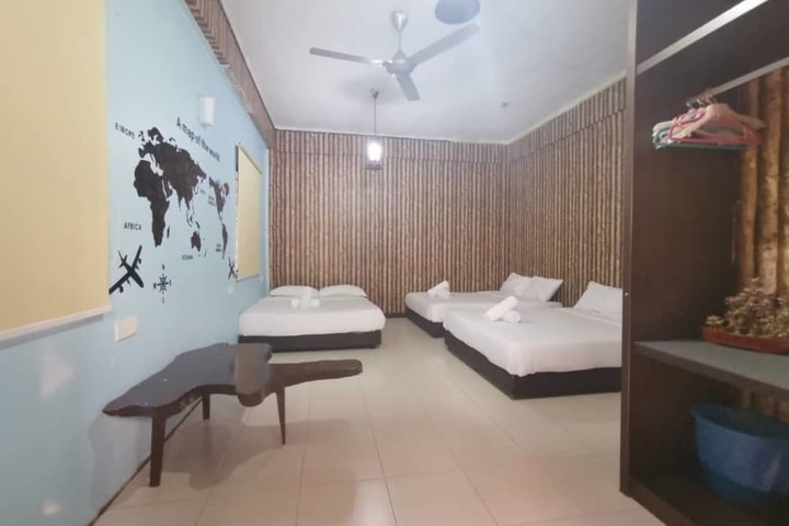 Room 13 of 26
