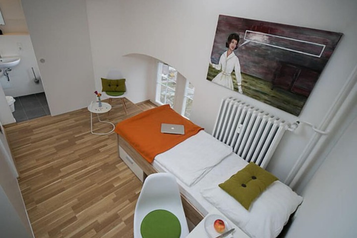 Room 11 of 67