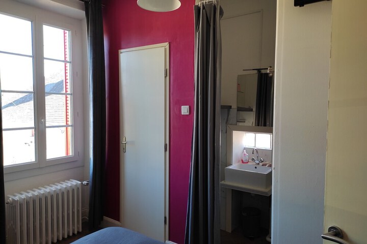 Room 14 of 75