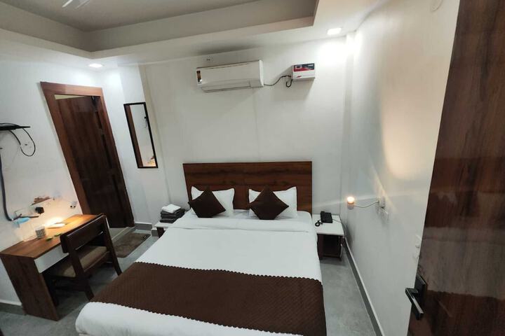 Room 21 of 75