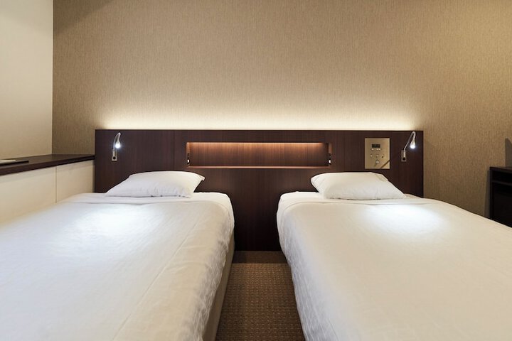 Room 26 of 75