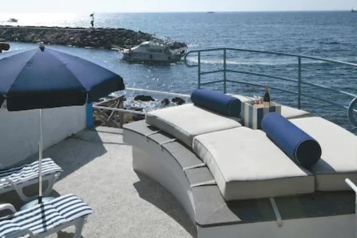 Sundeck