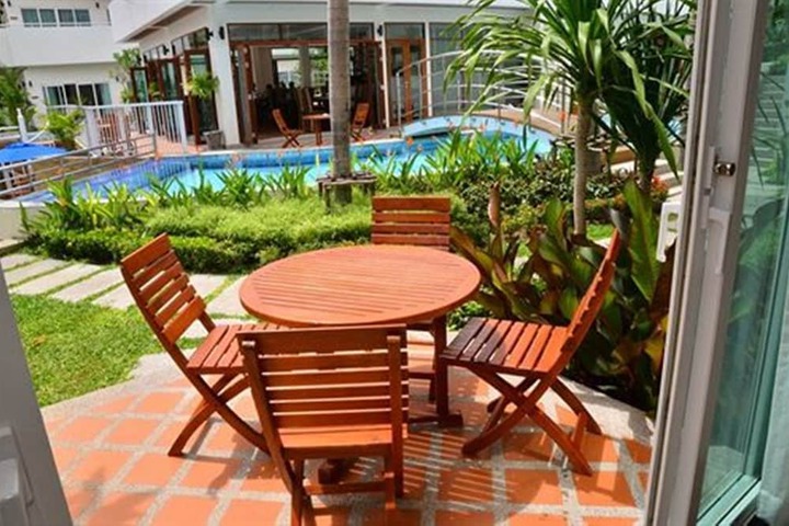 Terrace/Patio 168 of 174