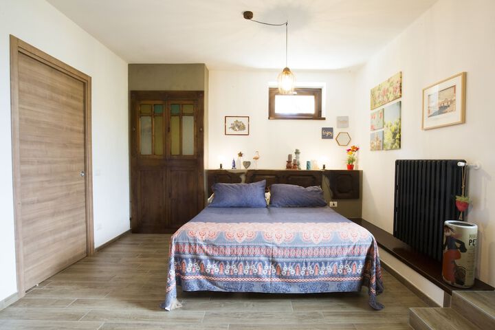 Room 9 of 25