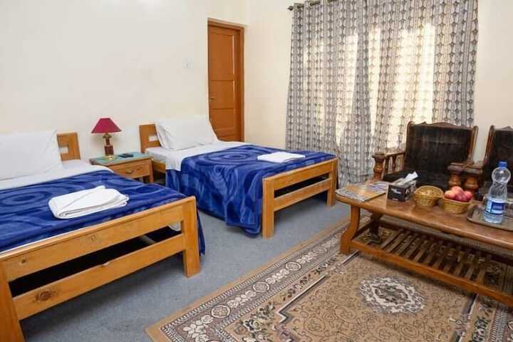 Room 13 of 19