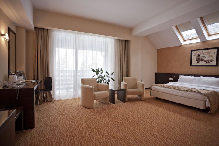 Room 7 of 57