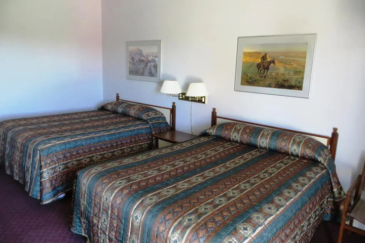 Room 4 of 7