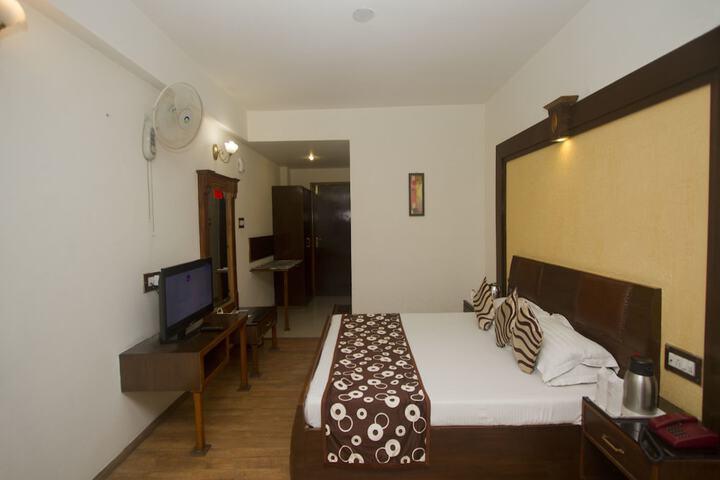 Room 7 of 20