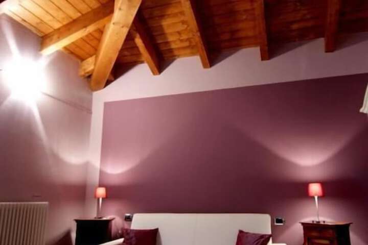 Room 13 of 34
