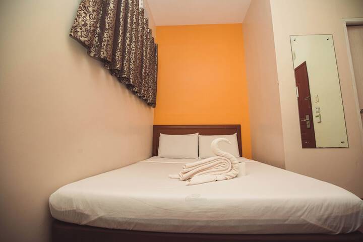 Room 6 of 23