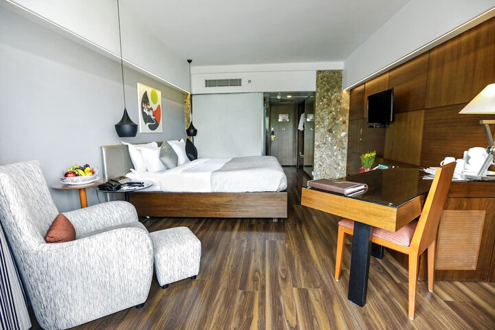 Room 13 of 63