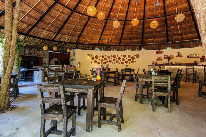 Dining 120 of 154