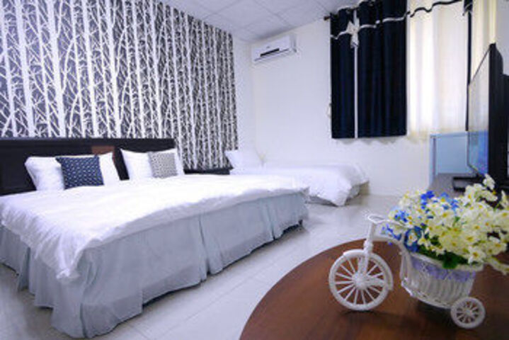 Room 34 of 48