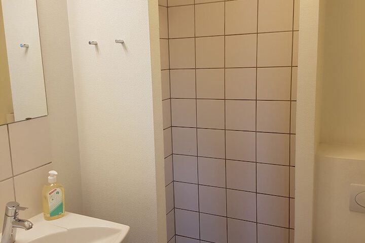 Room 18 of 39