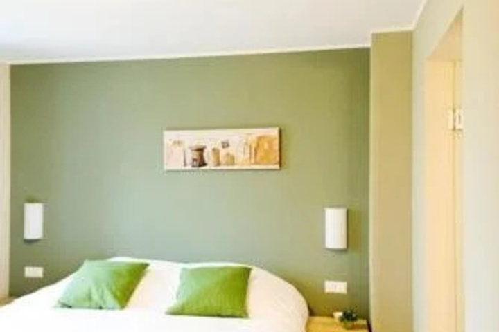 Room 3 of 12