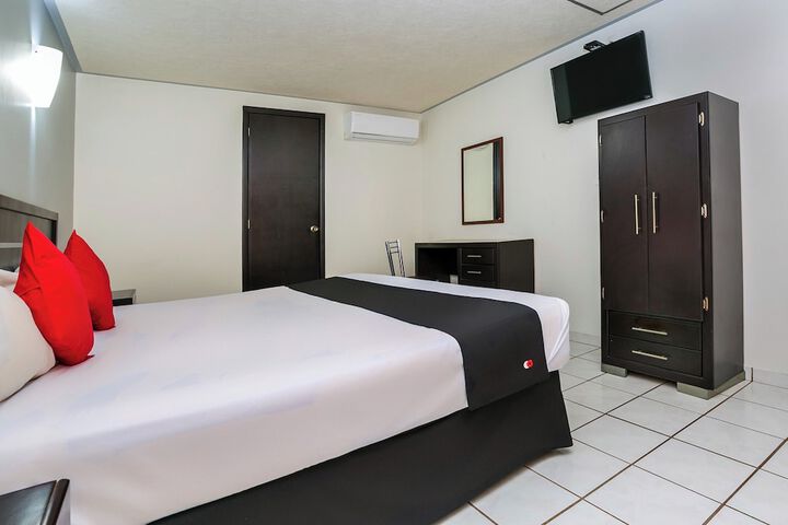 Room 18 of 39
