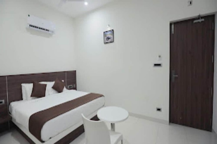 Room 3 of 21