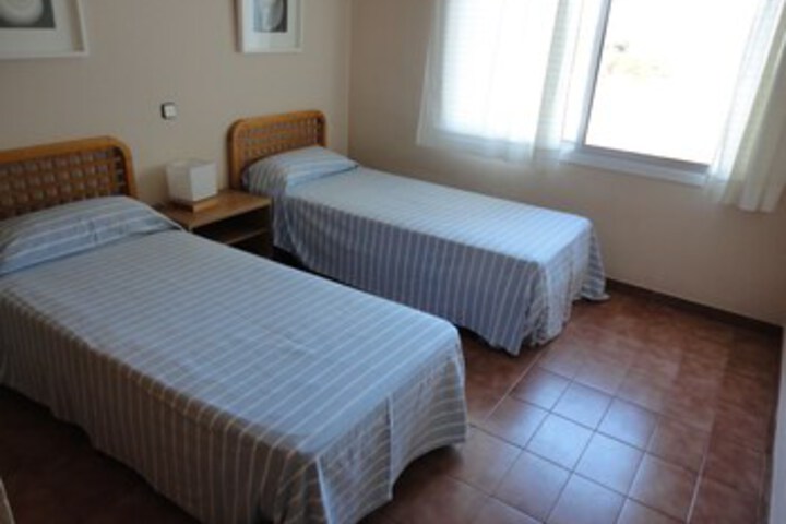 Room 10 of 15