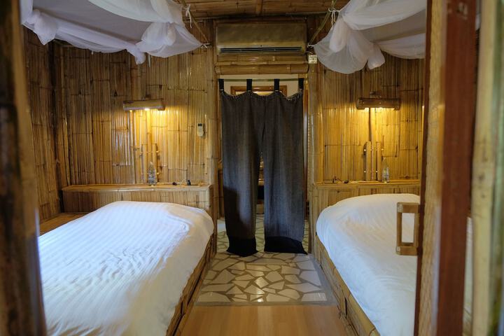 Room 17 of 109