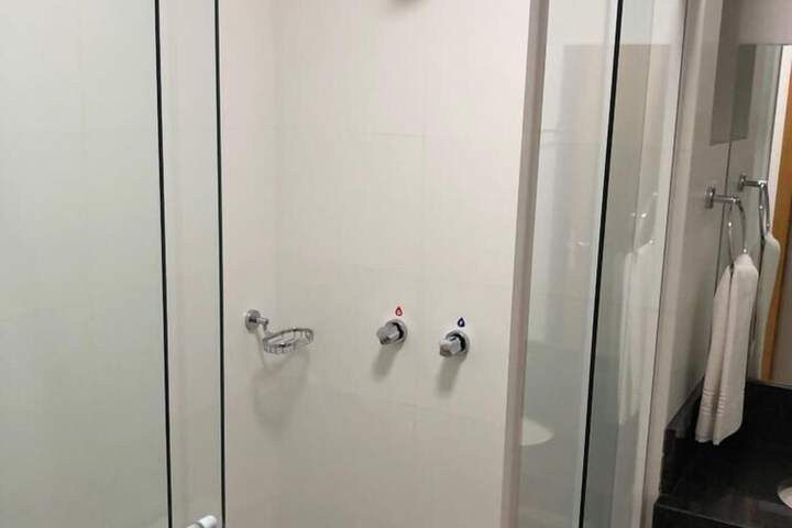 Room 13 of 25